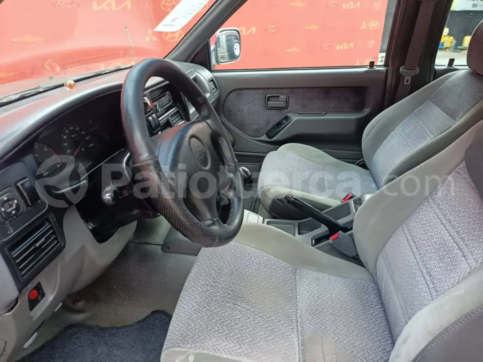 Foto 8 de Chevrolet LUV D-MAX V6 4X2 CD TA