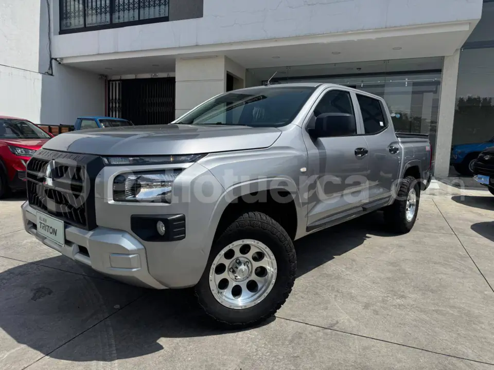 Foto 2 de Mitsubishi L200 HIRIDER