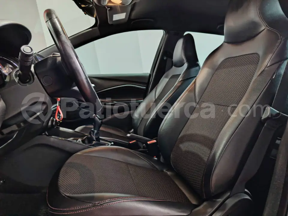 Foto 11 de Chevrolet ONIX