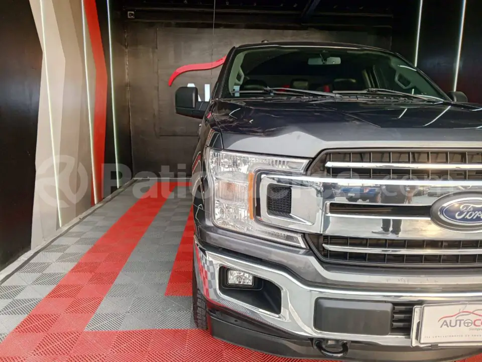 Foto 2 de Ford F150 XLT 4X4