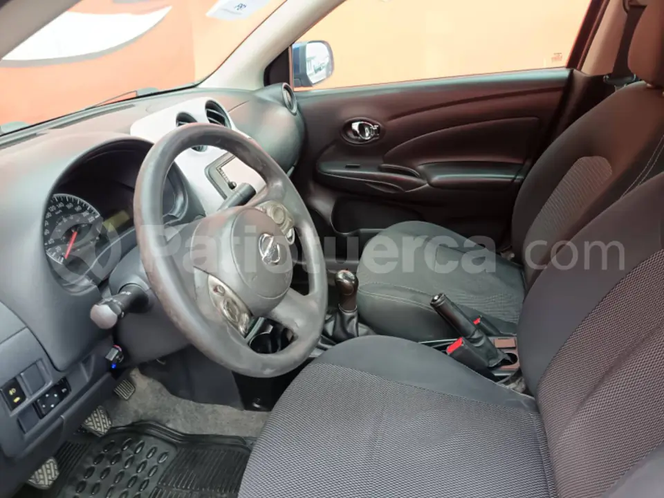 Foto 8 de Nissan Versa