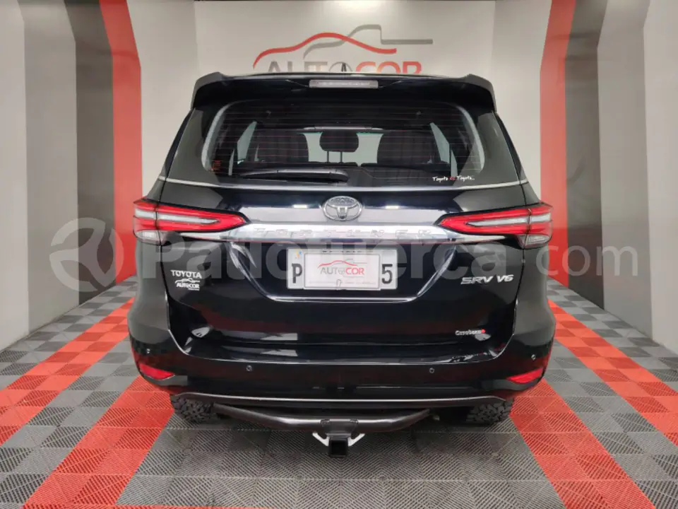 Foto 6 de Toyota Fortuner
