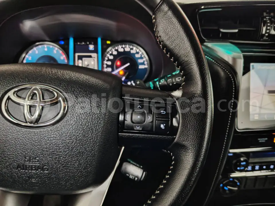Foto 14 de Toyota Fortuner