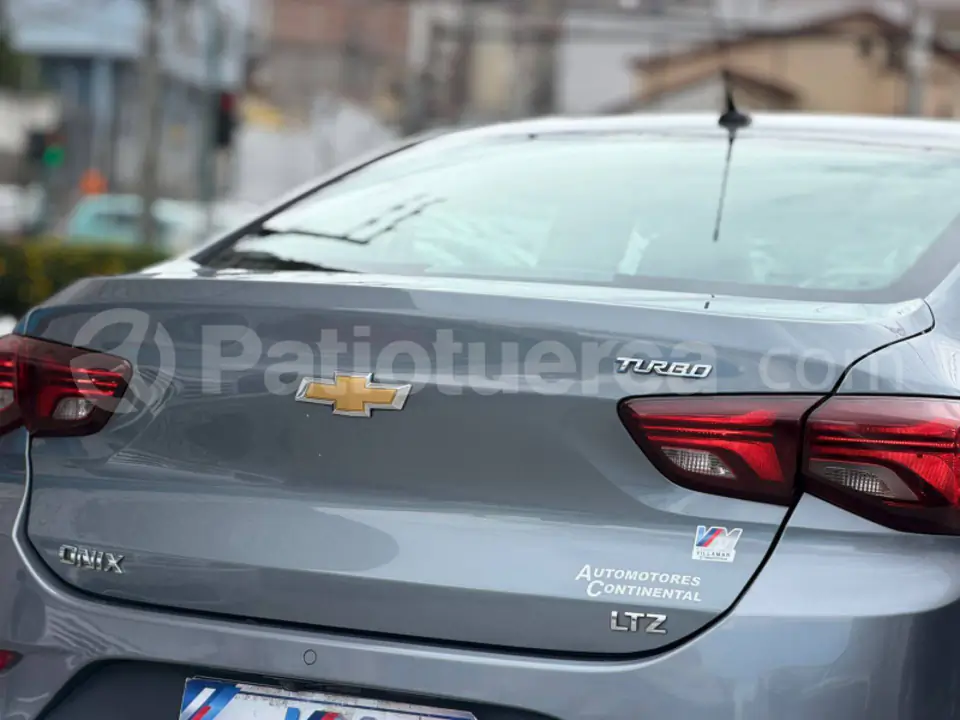 Foto 9 de Chevrolet ONIX LTZ TURBO