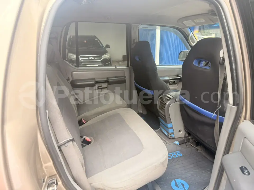 Foto 5 de Ford Sport Track