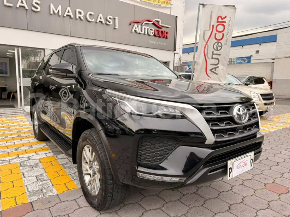 Foto 7 de Toyota New Fortuner