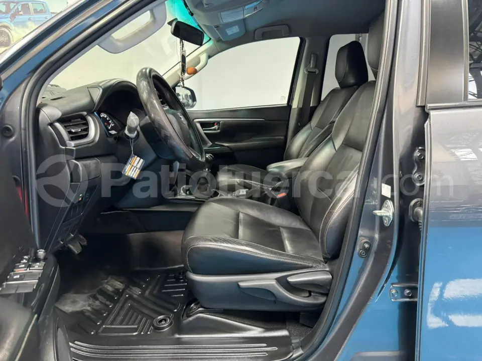 Foto 8 de Toyota Fortuner 2.7