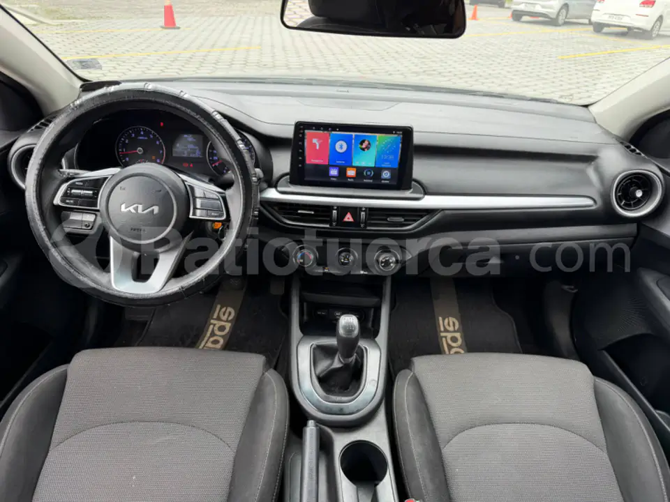 Foto 7 de Kia Cerato