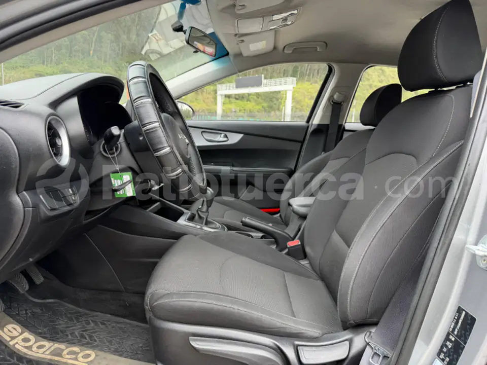 Foto 10 de Kia Cerato