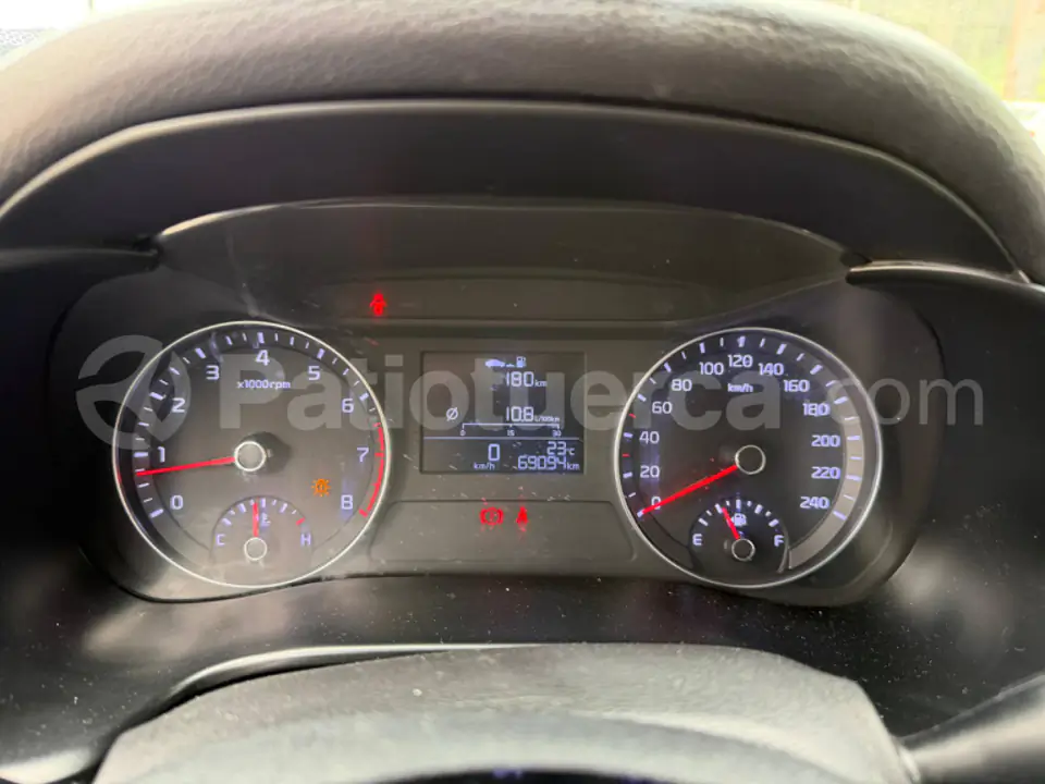 Foto 13 de Kia Cerato