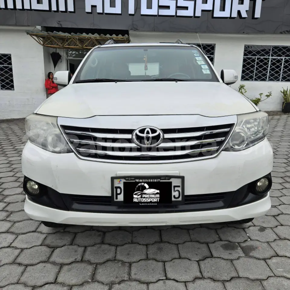 Foto 2 de Toyota Fortuner