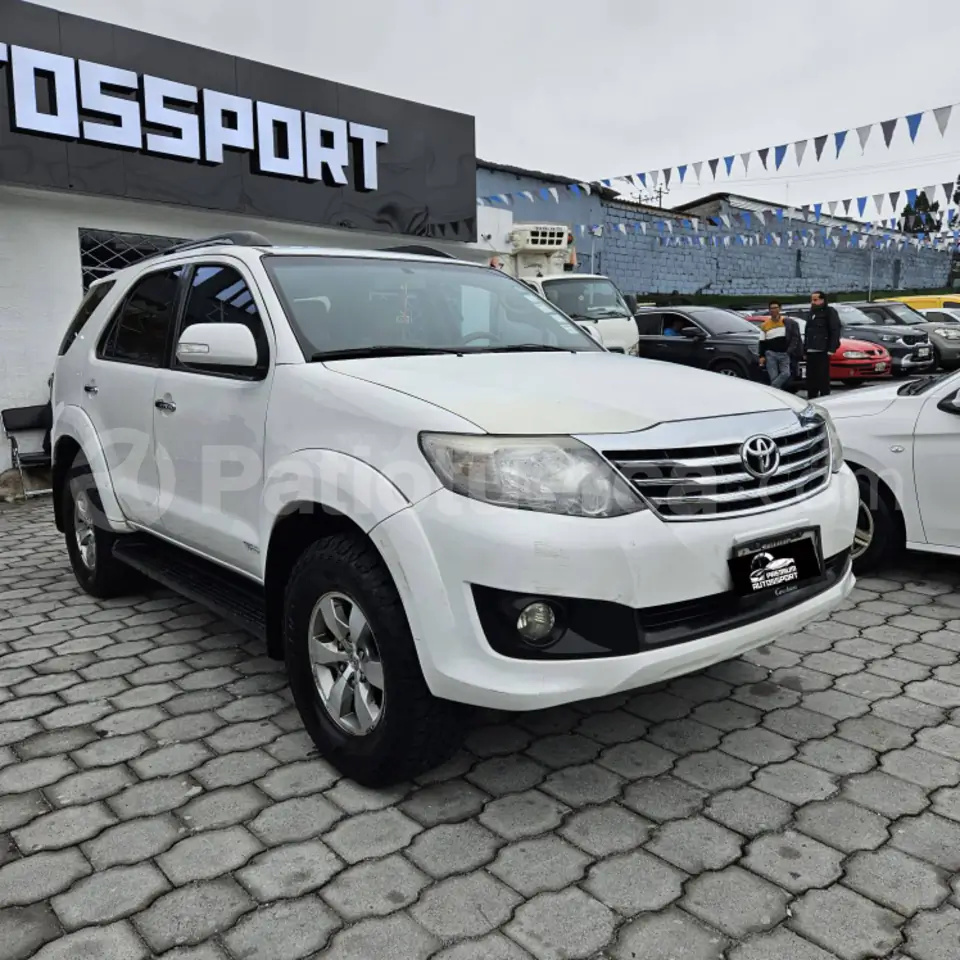 Foto 5 de Toyota Fortuner