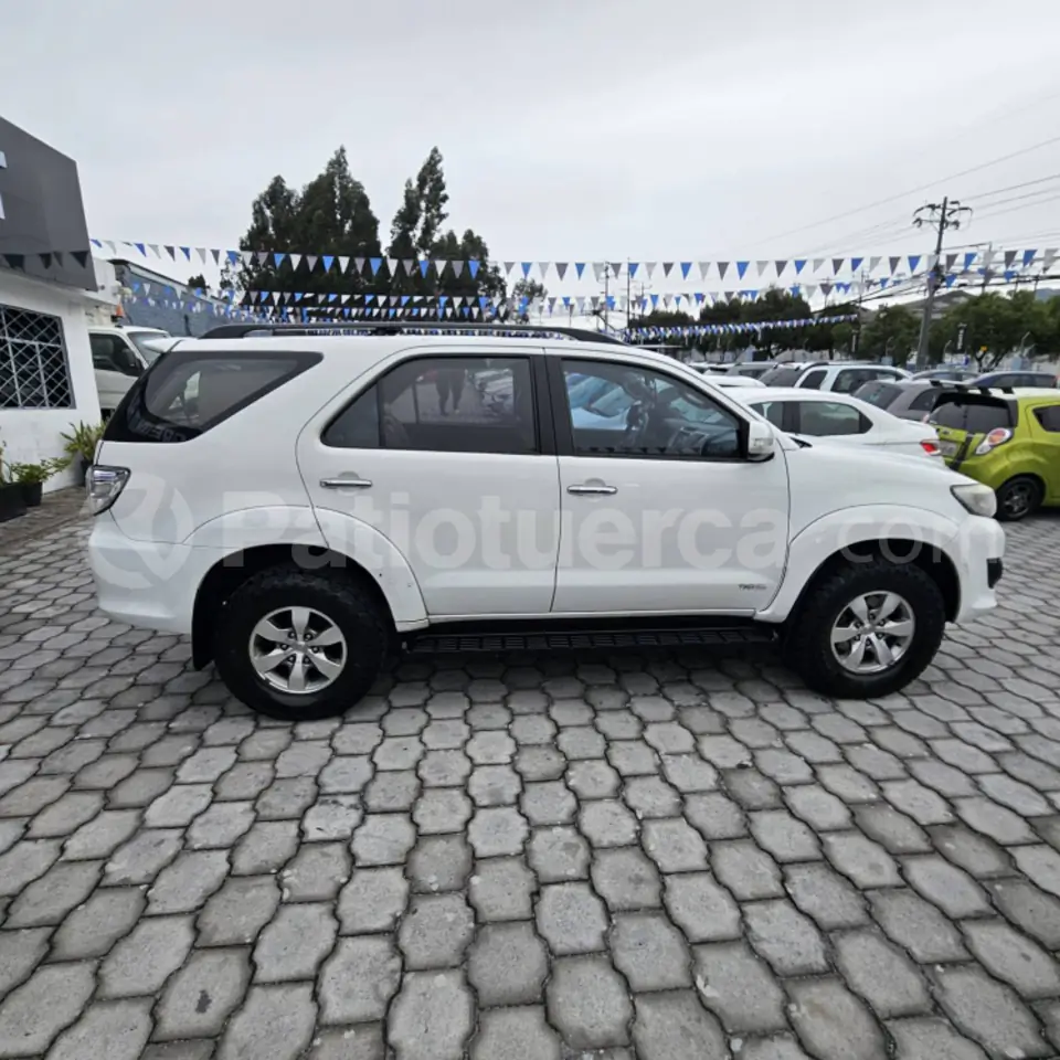 Foto 6 de Toyota Fortuner