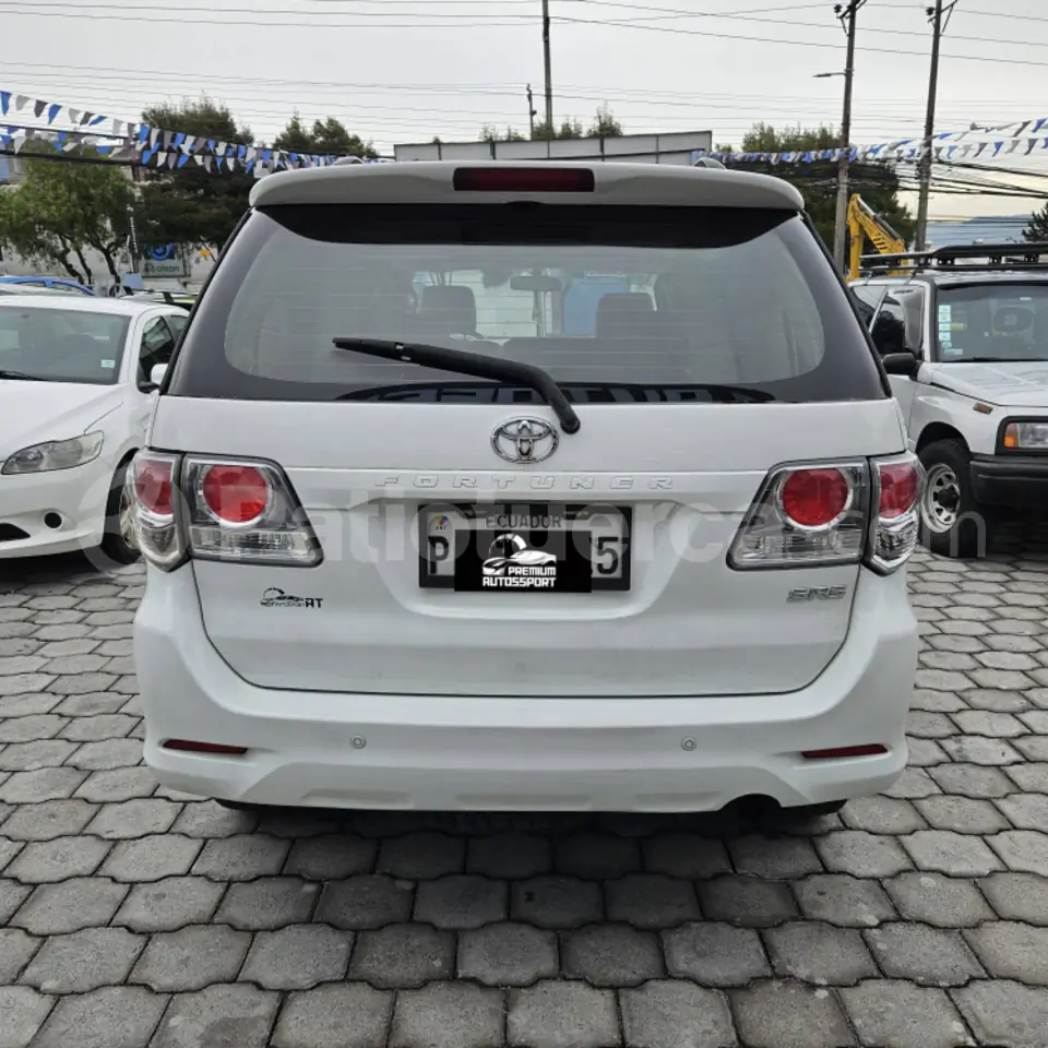 Foto 7 de Toyota Fortuner
