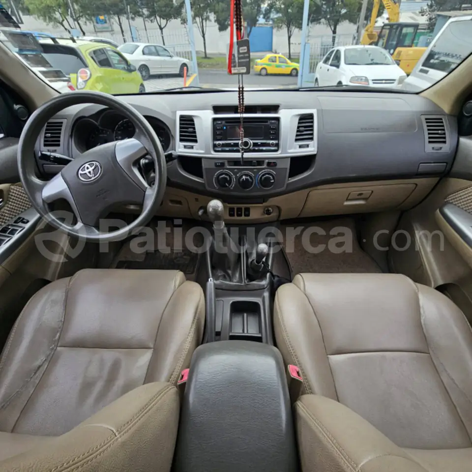 Foto 11 de Toyota Fortuner