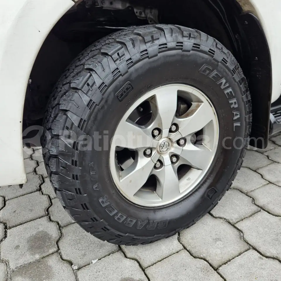 Foto 21 de Toyota Fortuner