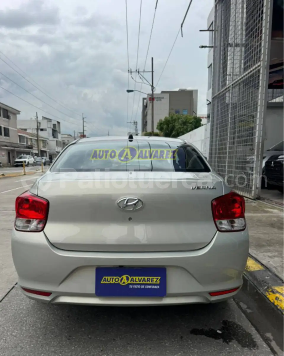 Foto 4 de Hyundai Verna