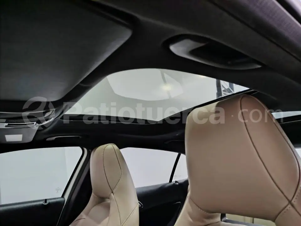 Foto 12 de Mercedes Benz GLA 250