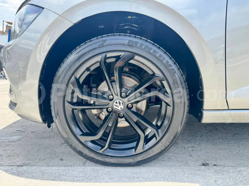 Foto 13 de Volkswagen POLO CONFORTLINE