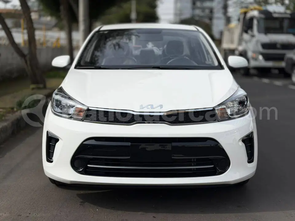 Foto 2 de Kia SOLUTO XCITE