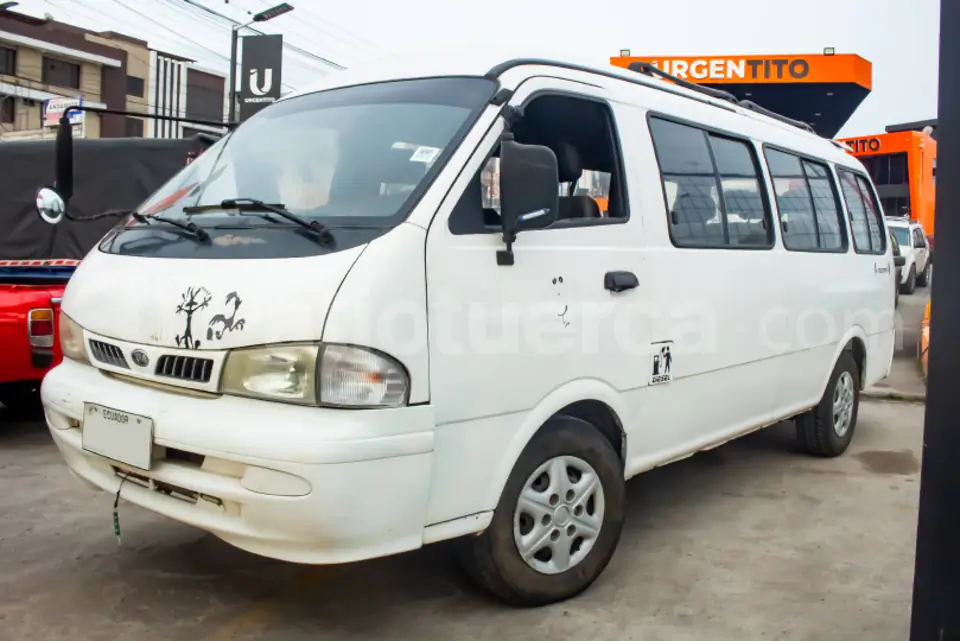 Foto 2 de Kia Pregio