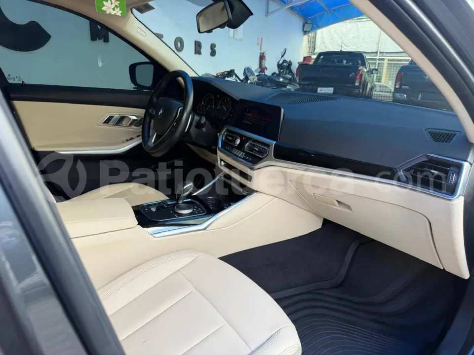 Foto 22 de BMW 330i