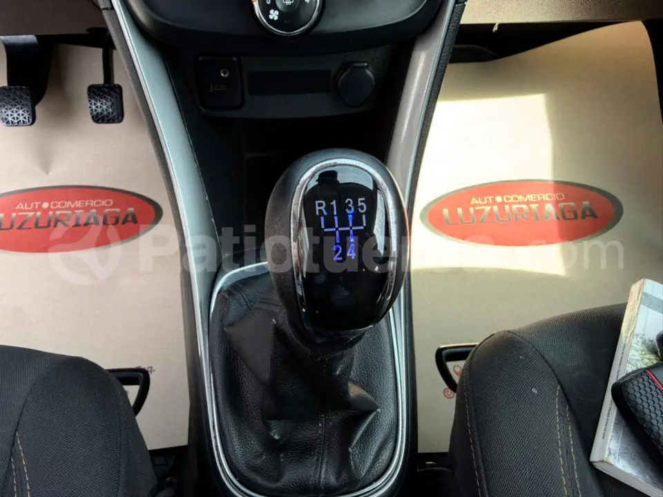 Foto 23 de Chevrolet Tracker LS