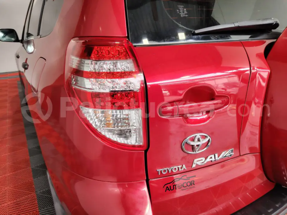 Foto 10 de Toyota RAV 4