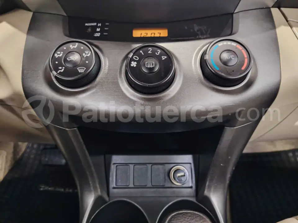 Foto 23 de Toyota RAV 4