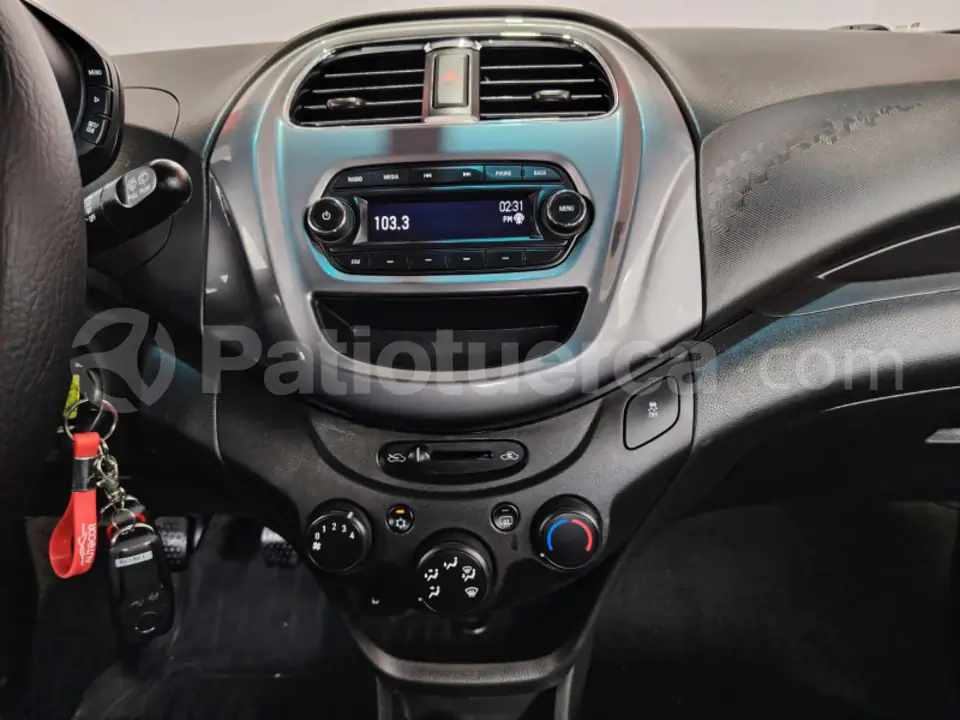 Foto 14 de Chevrolet SPARK GT LS