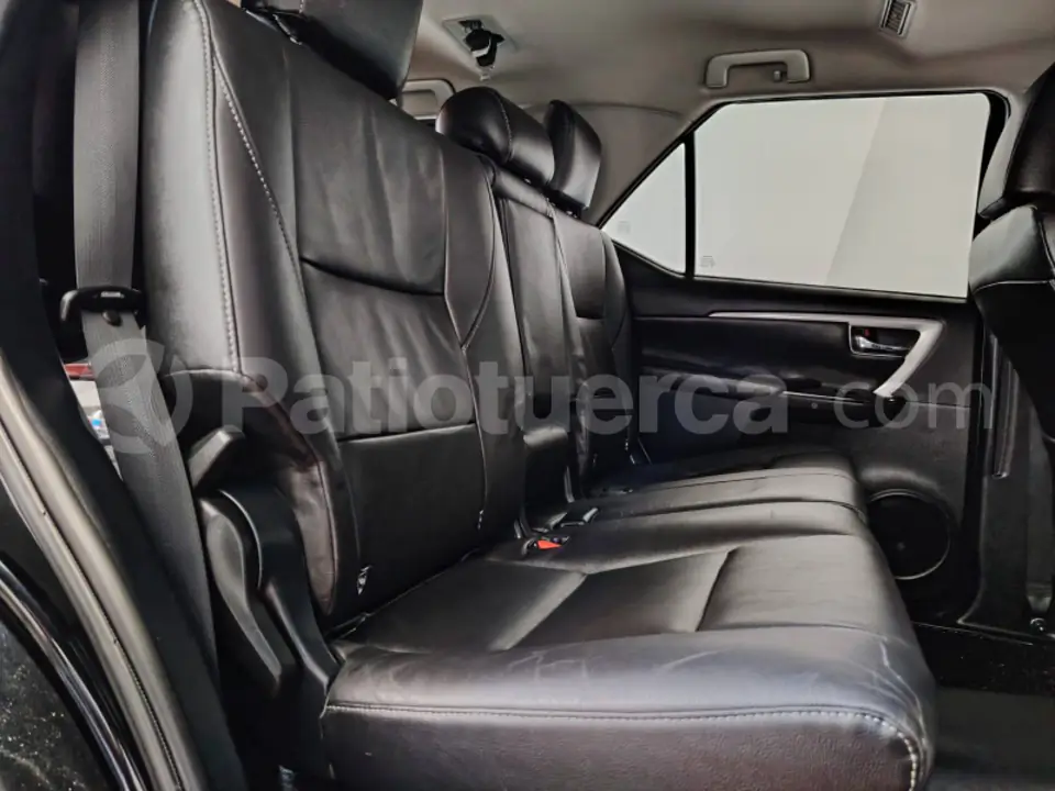 Foto 6 de Toyota Fortuner 4.0