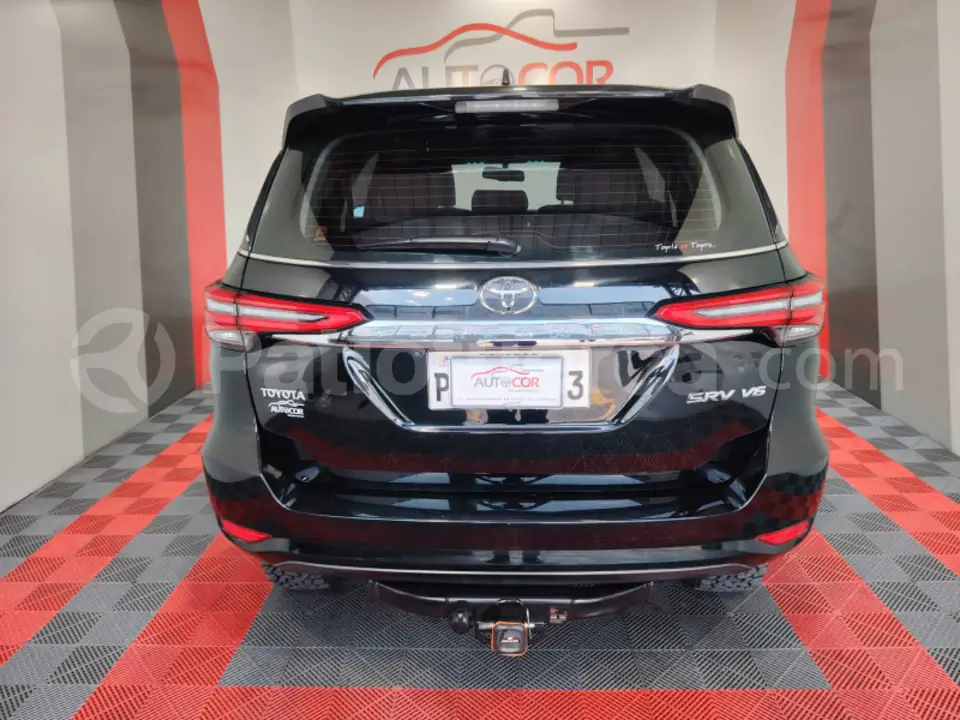 Foto 12 de Toyota Fortuner 4.0