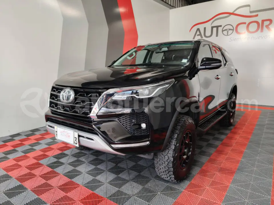 Foto 15 de Toyota Fortuner 4.0