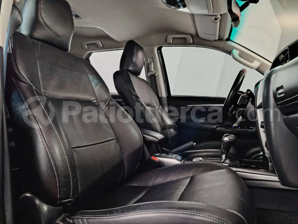 Foto 19 de Toyota Fortuner 4.0