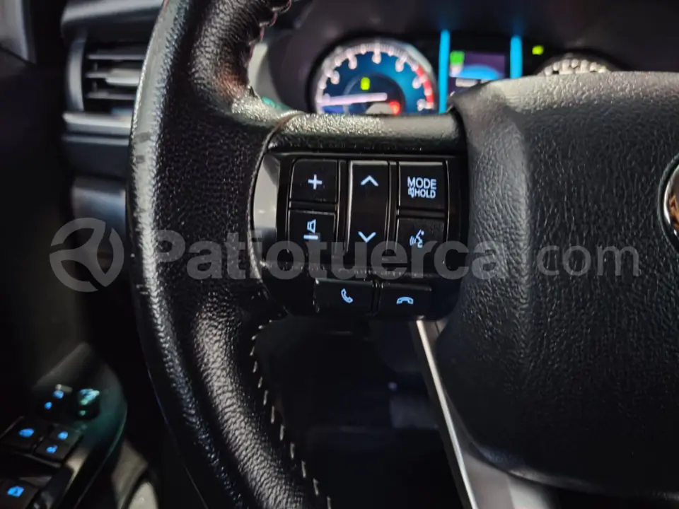 Foto 26 de Toyota Fortuner 4.0