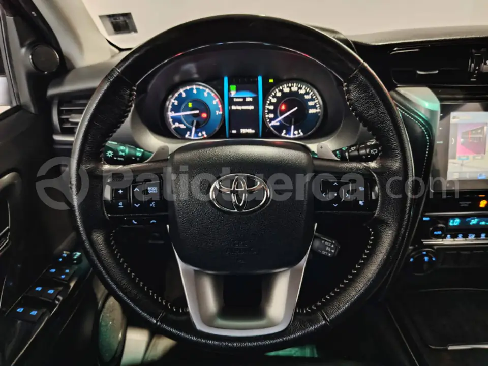 Foto 28 de Toyota Fortuner 4.0
