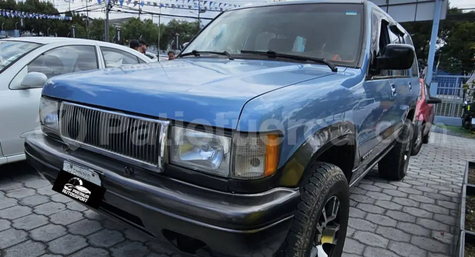 Foto 1 de Isuzu Trooper