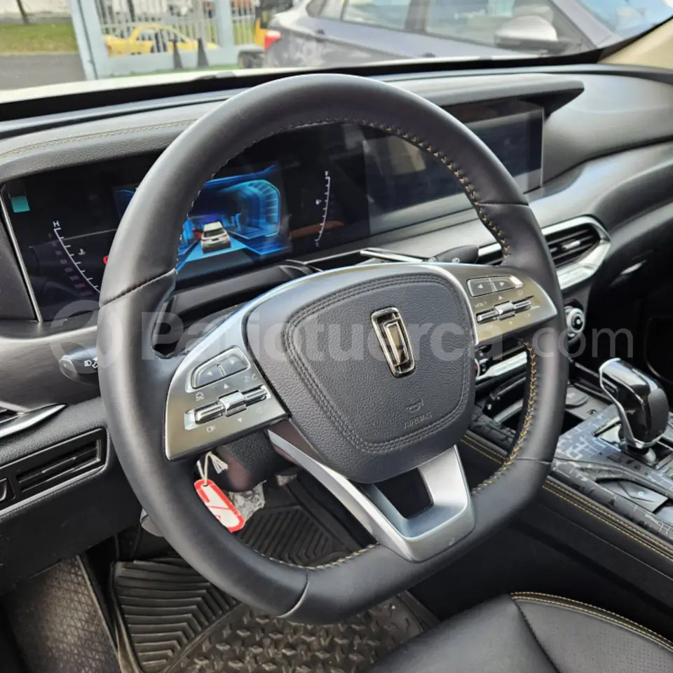 Foto 16 de Bestune T77 Pro Premium