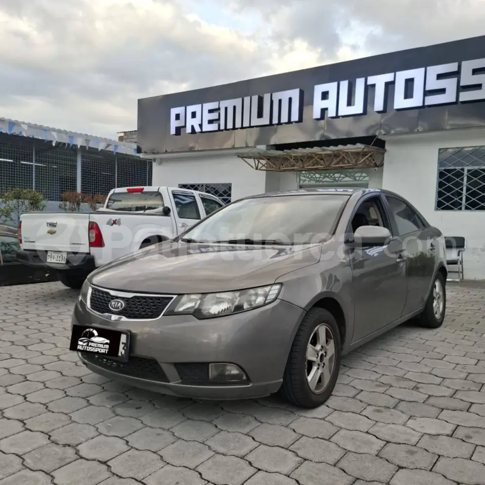 Foto 1 de Kia Cerato