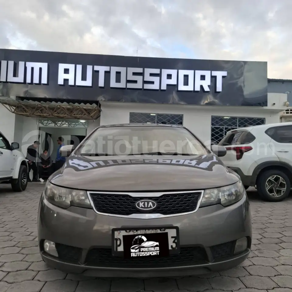 Foto 2 de Kia Cerato