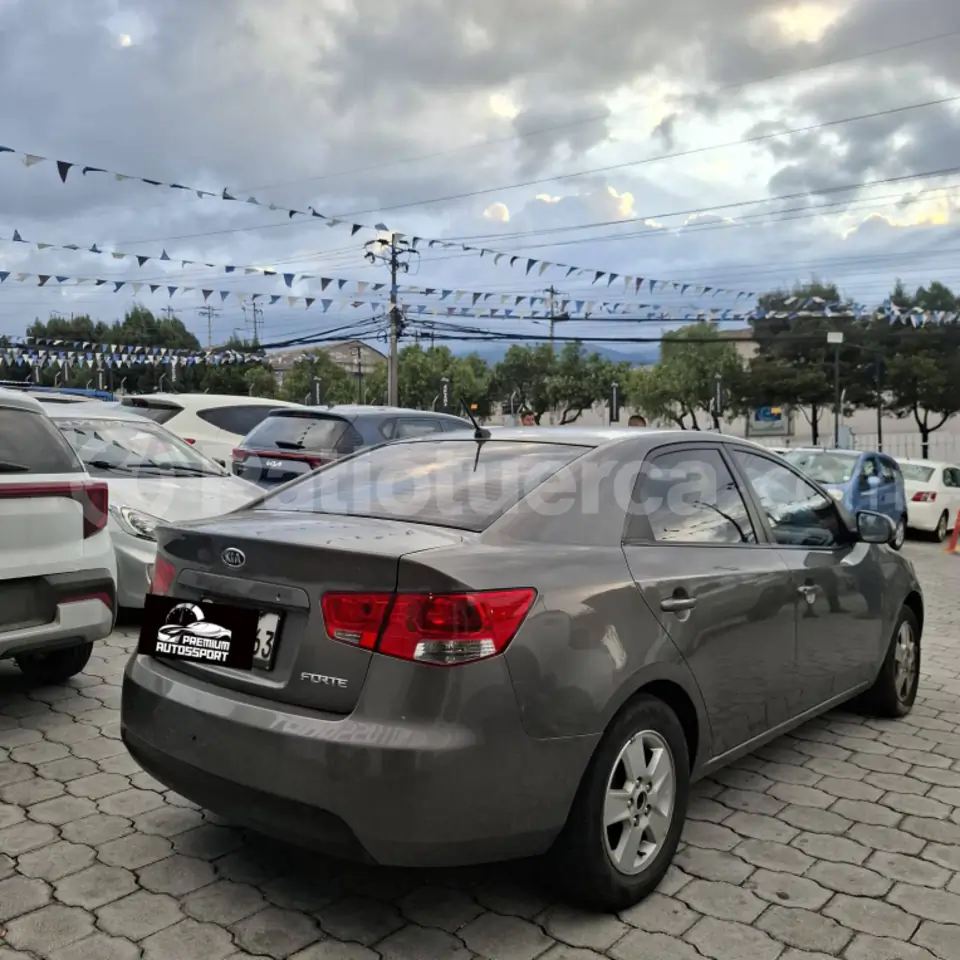 Foto 4 de Kia Cerato