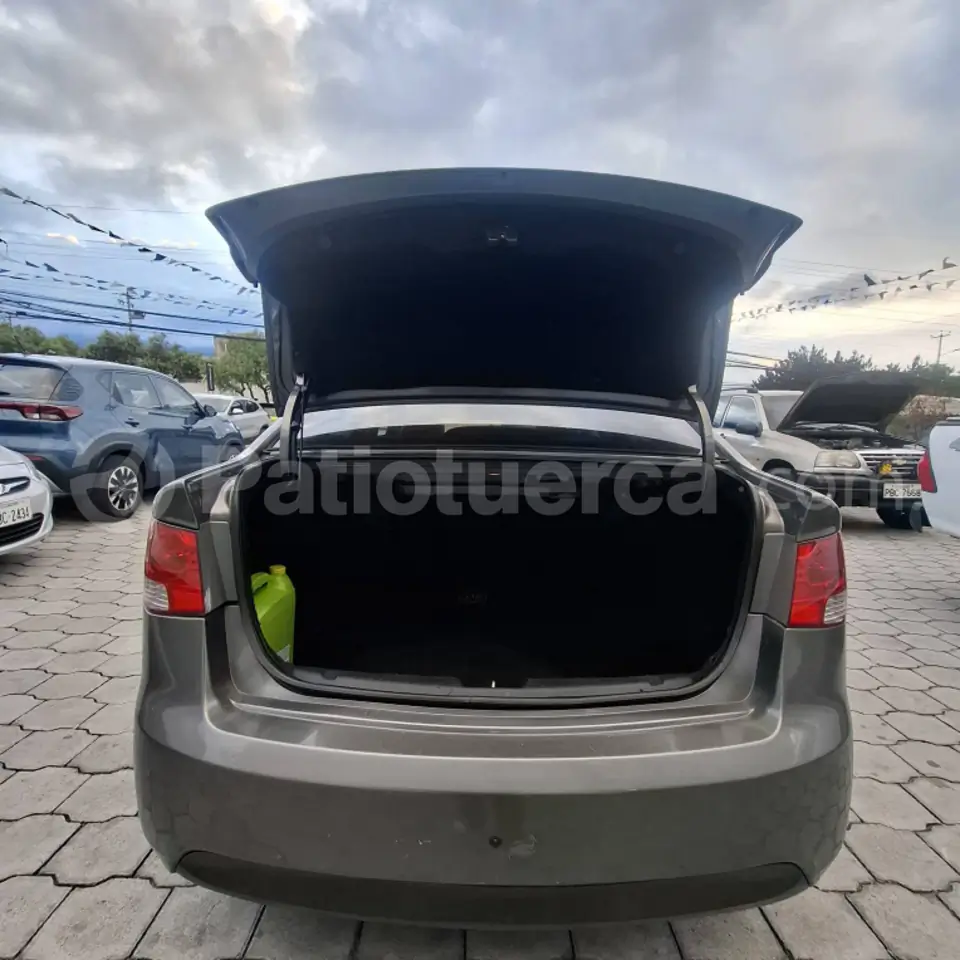 Foto 8 de Kia Cerato