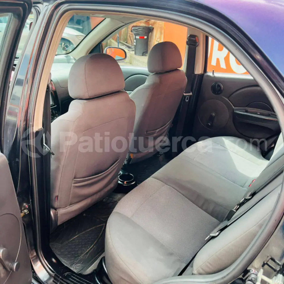 Foto 6 de Chevrolet Aveo Family