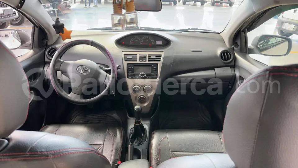 Foto 7 de Toyota Yaris