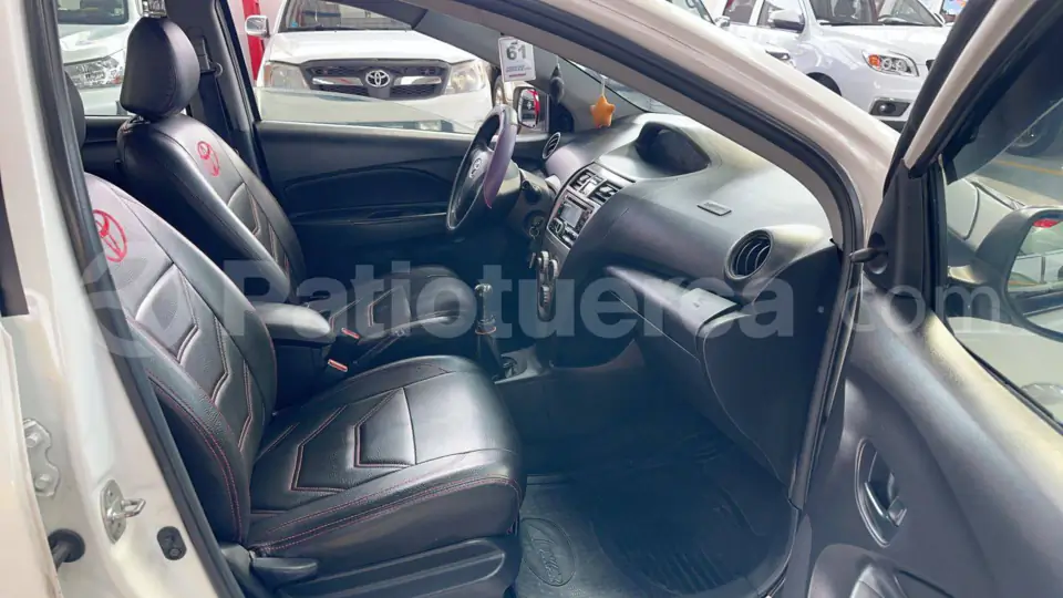 Foto 8 de Toyota Yaris