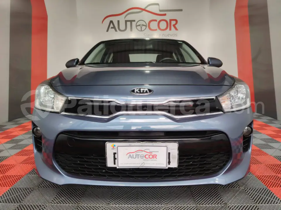 Foto 5 de Kia RIO EX