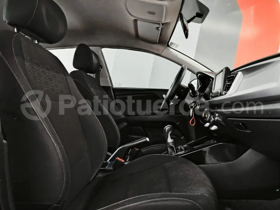 Foto 14 de Kia RIO EX