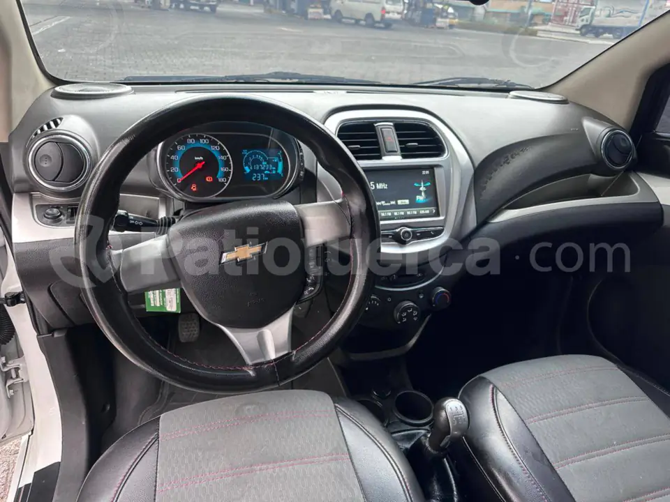 Foto 8 de Chevrolet Spark GT