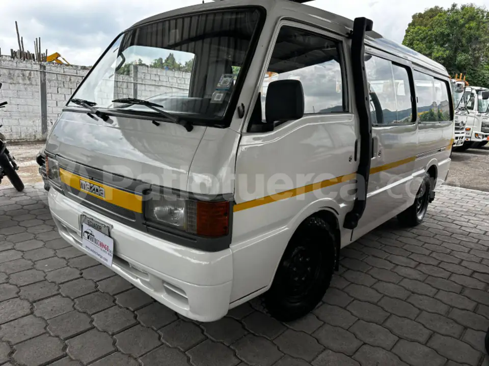 Foto 4 de Mazda SG59