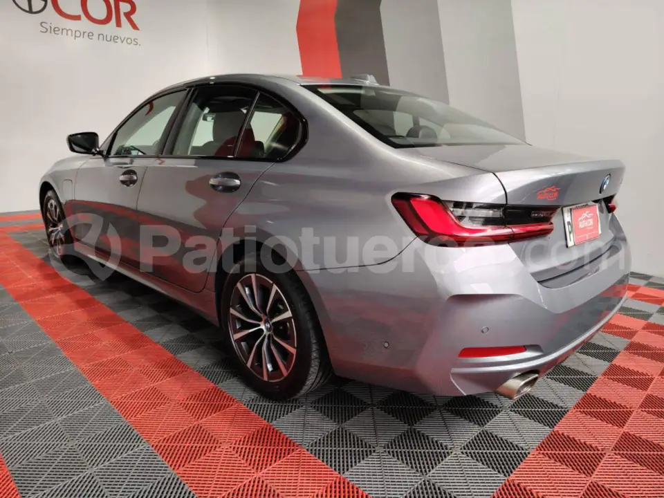 Foto 4 de BMW 330e Luxury